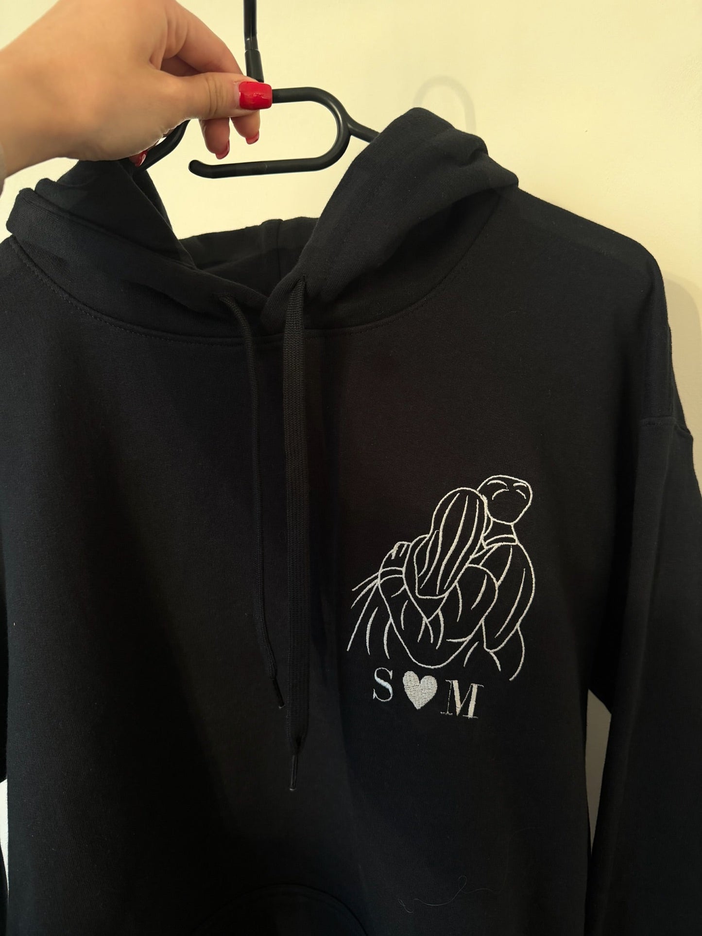 Couple line art embroidery