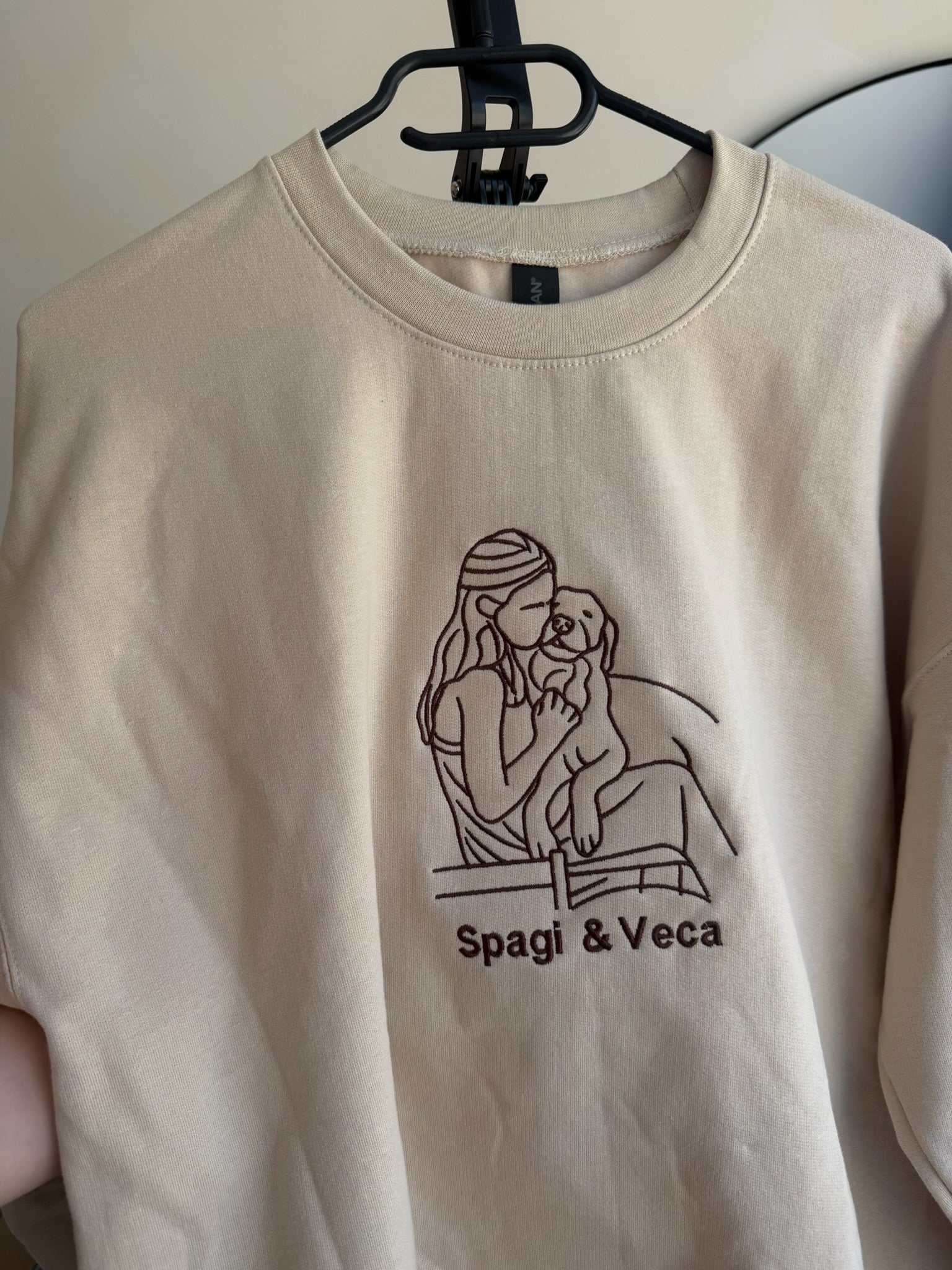 Couple line art embroidery