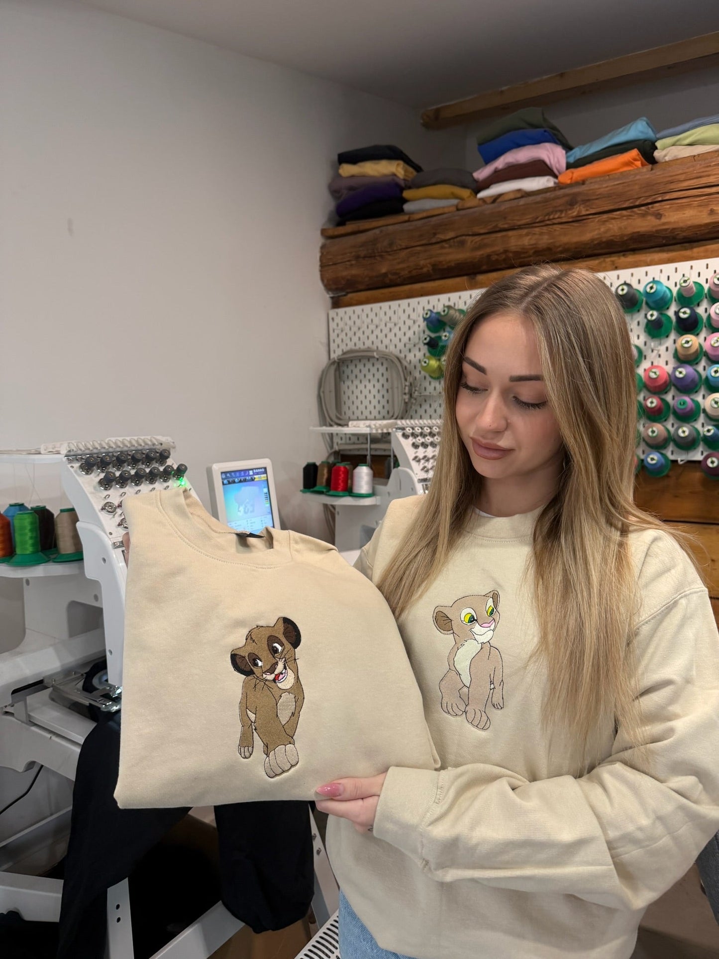Dog portrait color embroidery