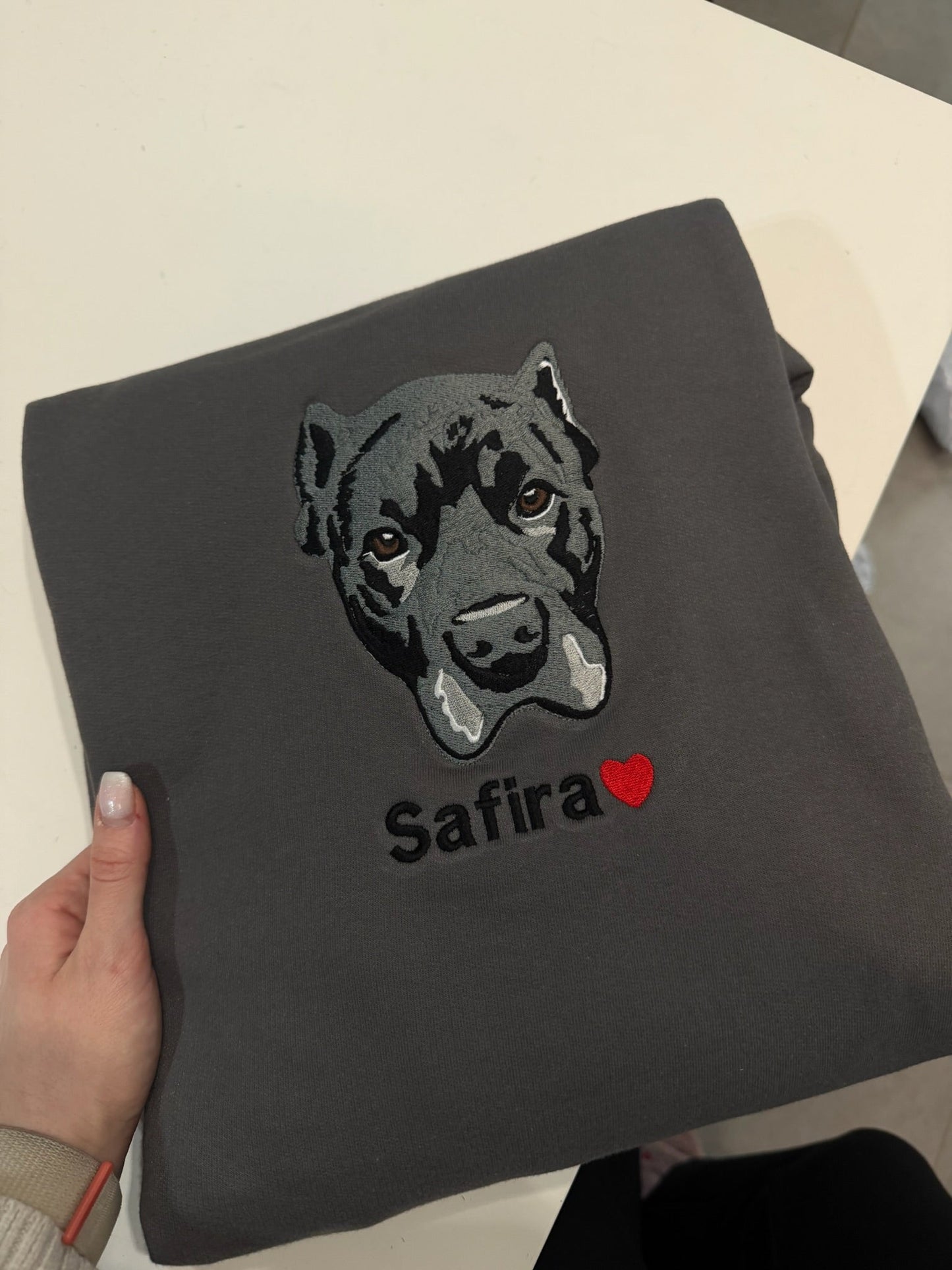 Dog portrait embroidery with name