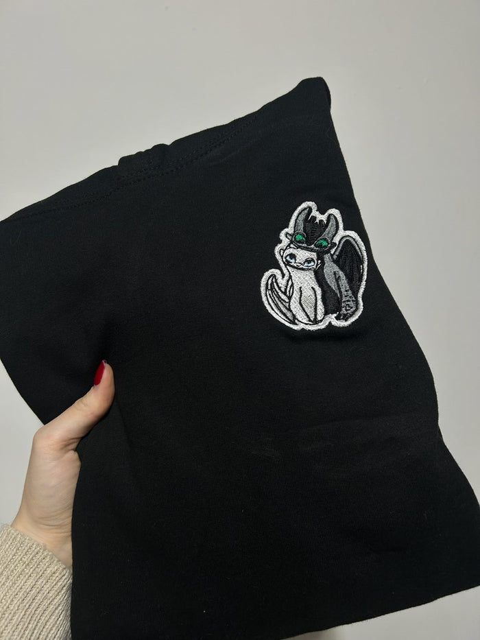 Stitch outline embroidered hoodie